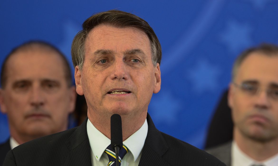 O presidente da República, Jair Bolsonaro, faz pronunciamento no Palácio do Planalto