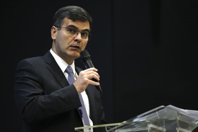 Resultado de imagem para Presidente da Apex é diagnosticado com Covid-19
