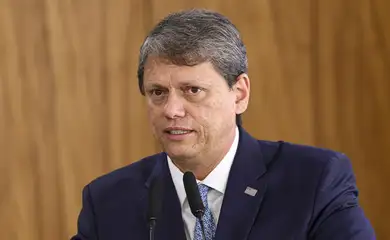 Brasília (DF), 29/11/2024 - O governador de São Paulo, Tarcísio de Freitas, durante cerimônia para assinatura de contratos de financiamento do BNDES para infraestrutura e mobilidade urbana de São Paulo. Foto: Marcelo Camargo/Agência Brasil