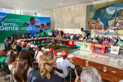Brasília (DF) 15/04/2024 – O presidente Luiz Inácio Lula da Silva participa da cerimônia Apresentação do Programa Terra da Gente para a Reforma Agrária
Foto: Valter Campanato/Agência Brasil