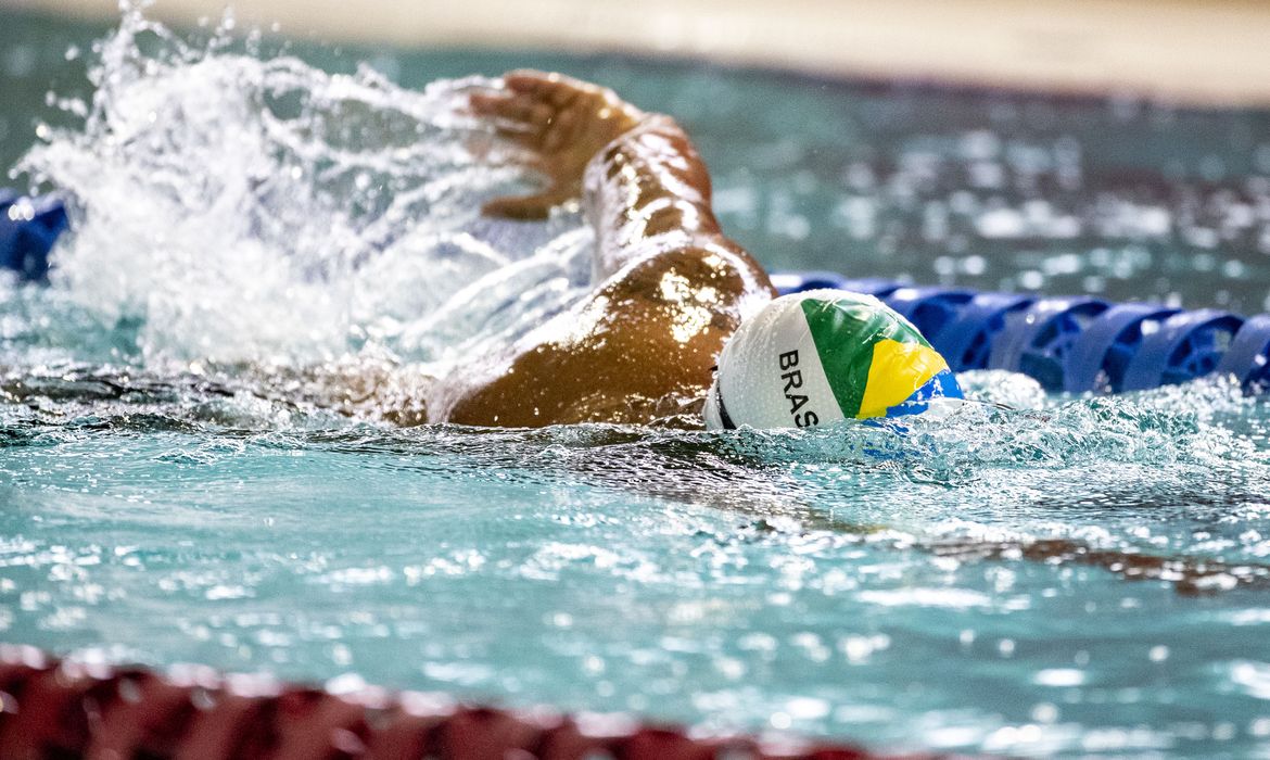 treino de natação no CT Paralímpico