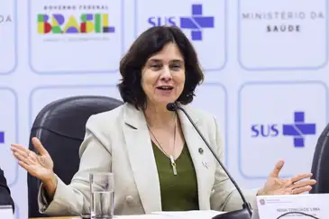 Valter Campanato/Agência Brasil Brasília, (DF) – 05-09-2023 - A ministra da Saúde, Nísia Trindade, assina portaria incorporando ao Sistema Único de Saúde (SUS) o primeiro medicamento para fibrose cística. Foto Valter Campanato/Agência Brasil.