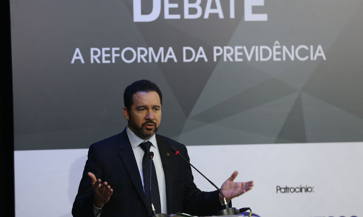 Brasília - Ministro do Planejamento, Orçamento e Gestão, Dyogo Oliveira, participa de debate sobre a reforma da Previdência (Wilson Dias/Agência Brasil)