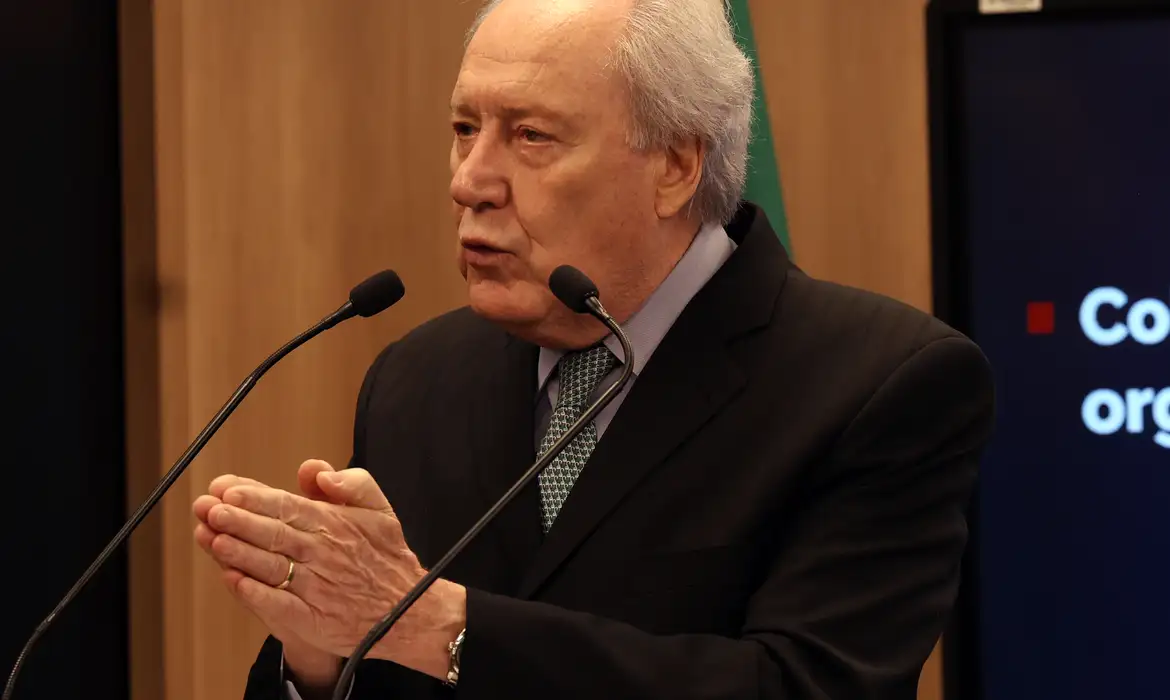 Brasília (DF), 28/08/2025 - O ministro da Justiça e Segurança Pública, Ricardo Lewandowski, durante entrevista coletiva para detalhar duas operações da Polícia Federal para combater a atuação do crime organizado no setor de combustíveis. Foto: José Cruz/Agência Brasil