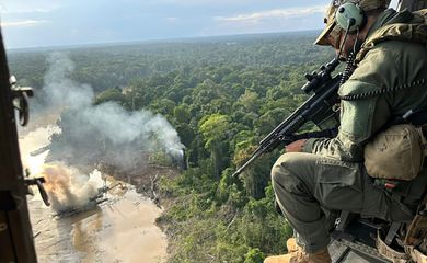 PF, IBAMA e Polícia Nacional da Colômbia realizam a Operação Fronteira de Ouro e desmobilizam garimpo ilegal. Foto: Polícia Federal