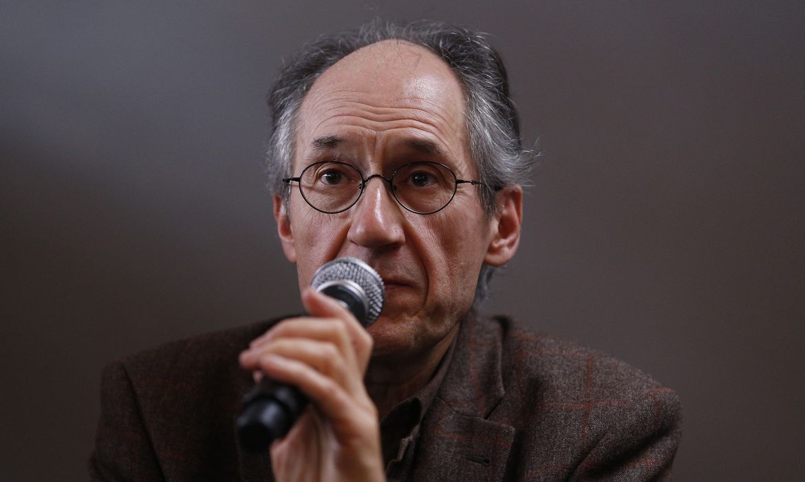 O chefe de redação do jornal francês Charlie Hebdo, Gérard Biard, defendeu a publicação das caricaturas do profeta Maomé