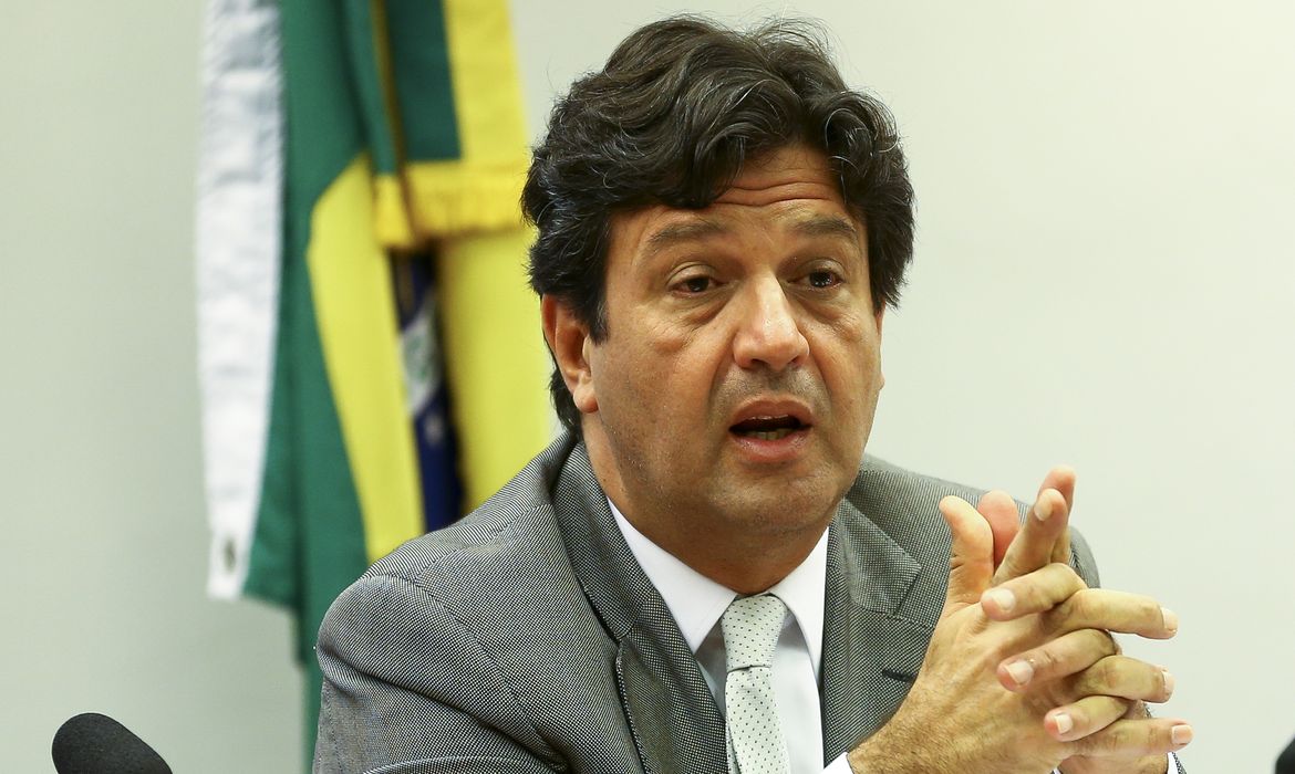  O ministro da Saúde, Luiz Henrique Mandetta, participa de audiência na comissão de seguridade  social e família da Câmara dos Deputados.