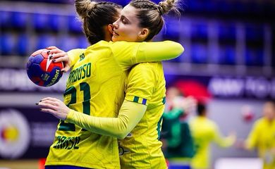 Brasil vence Ucrânia na estreia do Mundial de Handebol Feminino - em 29/11/2023