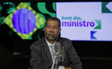 Brasília (DF) 26/09/2024 - Carlos Lupi (Previdência Social) é o convidado do programa Bom dia Ministro na Empresa Brasil de Comunicação (EBC).
Foto: Joédson Alves/Agência Brasil