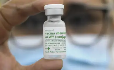 Meningite: entenda como fica vacinação com ACWY após mudança nas doses