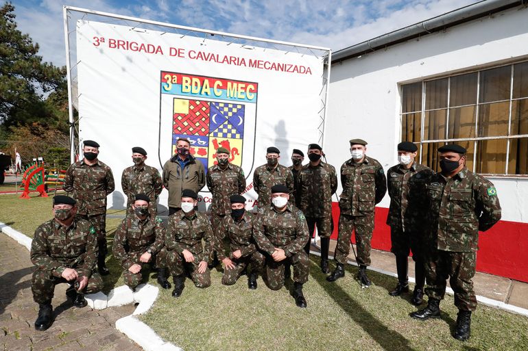 O presidente da República, Jair Bolsonaro, Visita ao 3º Regimento de Cavalaria Mecanizado em Bagé