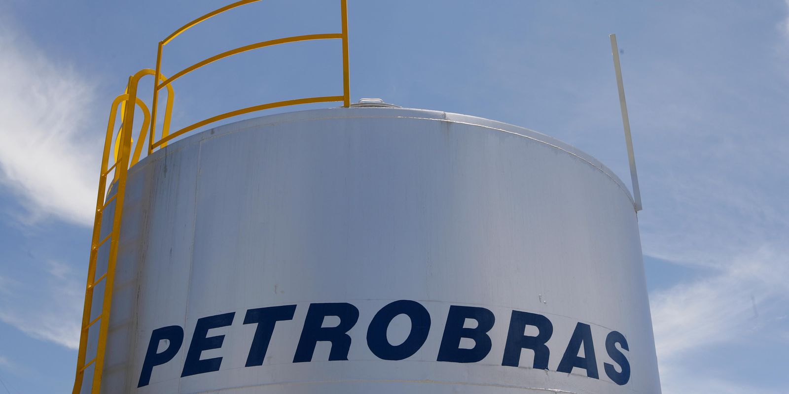 Petrobras reduz preço do diesel para distribuidoras 1 Petrobras reduz preço do diesel para distribuidoras