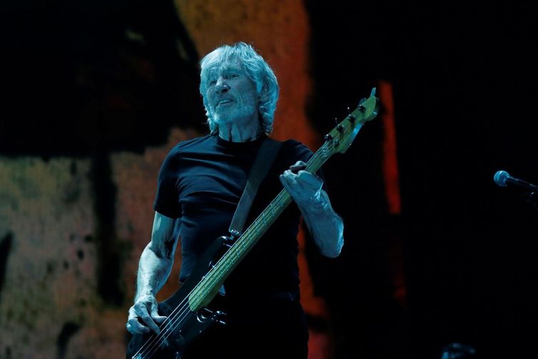 Roger Waters durante show em Los Angeles em 20/06/2017. Justiça Eleitoral alerta Roger Waters a não fazer manifestações eleitorais durante show em Curitiba neste sábado