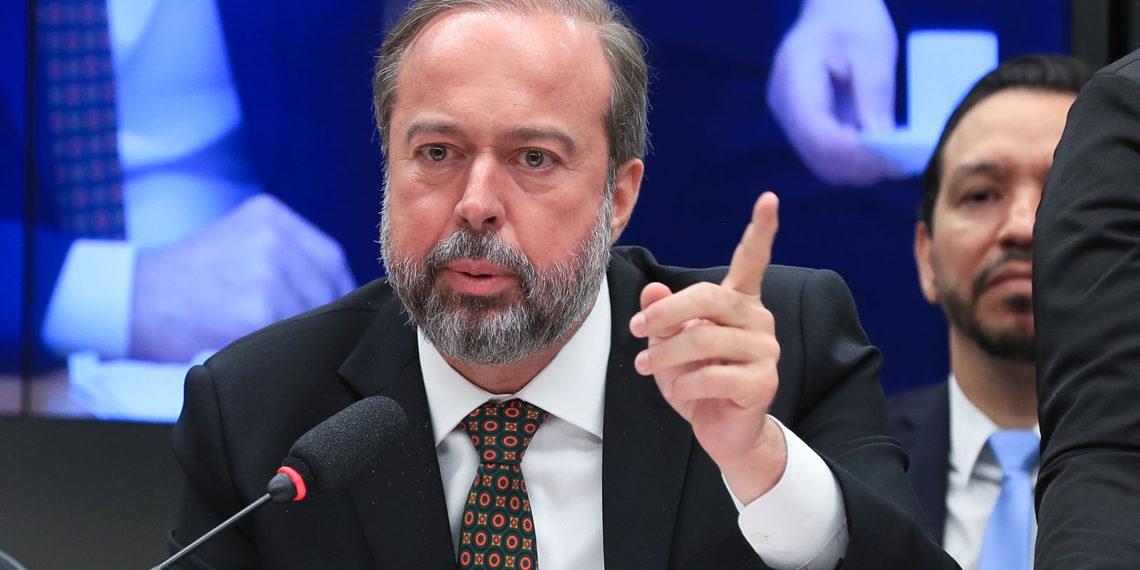 Ministro cobra medidas rigorosas após outro vazamento da Vale em MG