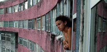 Deserto Feliz - Premiado filme brasileiro retrata a difícil juventude de Jessica