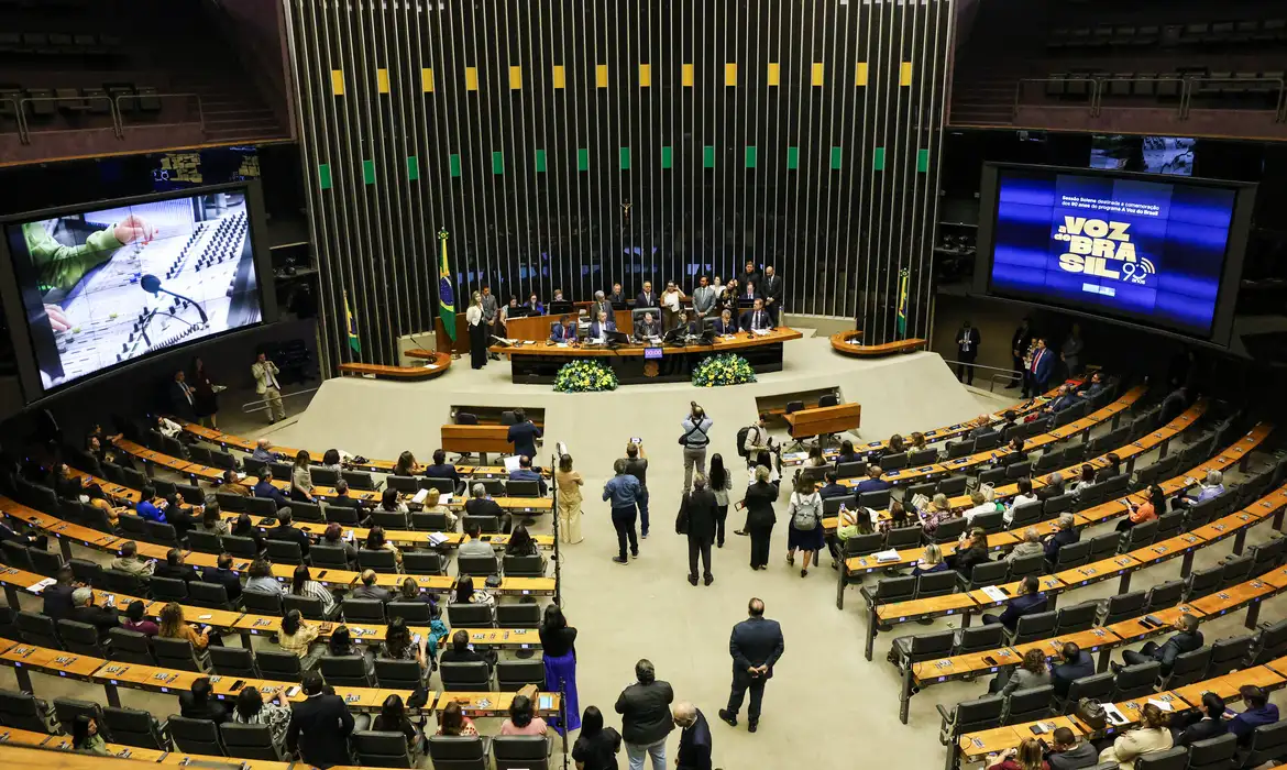 Brasília (DF), 05/08/2025 - Sessão solene em homenagem aos 90 anos do programa, A Voz do Brasil, da Empresa Brasil Comunicação (EBC)
Foto: José Cruz/Agência Brasil