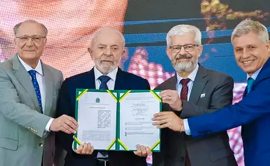Brasília (DF), 03/12/2024 - O presidente da República, Luiz Inácio Lula da Silva, juntamente com o vice-presidente Geraldo Alckimn e o ministro do Desenvolvimento Agrário, Paulo Teixeira, participam do lançamento e implementação da Missão 1 do programa Nova Indústria Brasil (NIB), no Palácio do Planalto. Foto: Marcelo Camargo/Agência Brasil. Foto: Ricardo Stuckert/PR