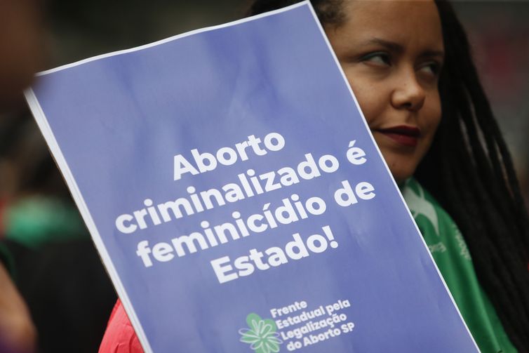 São Paulo (SP), 28/09/2024 - Entidades fazem manifestação pela legalização do aborto em frente ao MASP. Foto: Paulo Pinto/Agência Brasil