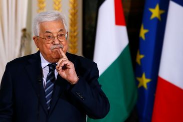 Presidente palestino, Mahmoud Abbas, durante coletiva de imprensa no Palácio do Eliseu, em Paris