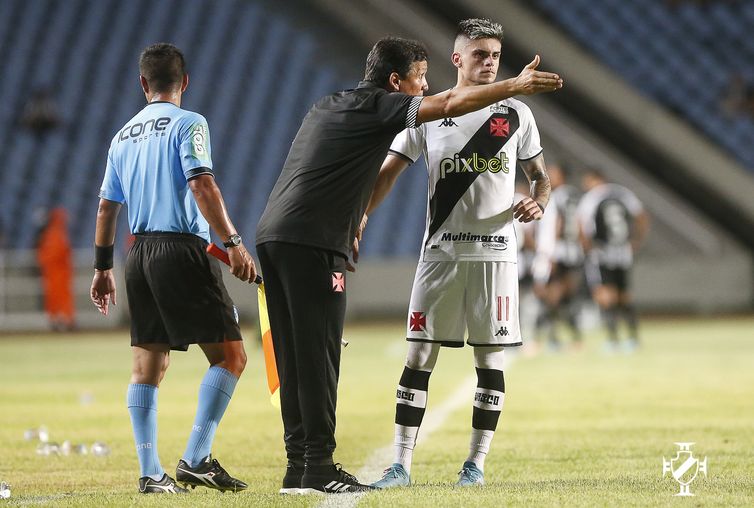 Zé Ricardp - técnico -Vasco x Botafogo pela 6 rodada do Campeonato Carioca 2022 no estádio Castelão nesse domingo 13/02.