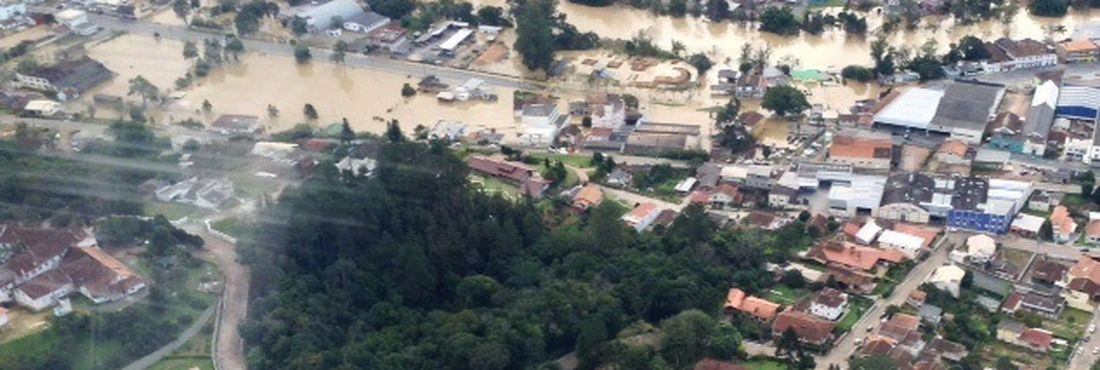 Foto aérea da cidade de Laurentino, em Santa Catarina, na região de Rio do Sul.