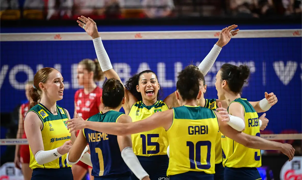 Brasil vence Polônia de virada, por 3 sets a 1, e avança às quartas de final da LIga das Nações Feminina - em 12/06/2024