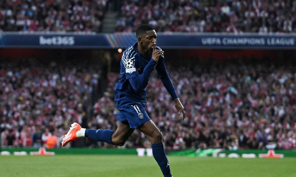 Dembélé comemora gol da vitória do PSG sobre o Arsenal em Londres
29/04/2025
REUTERS/Dylan Martinez