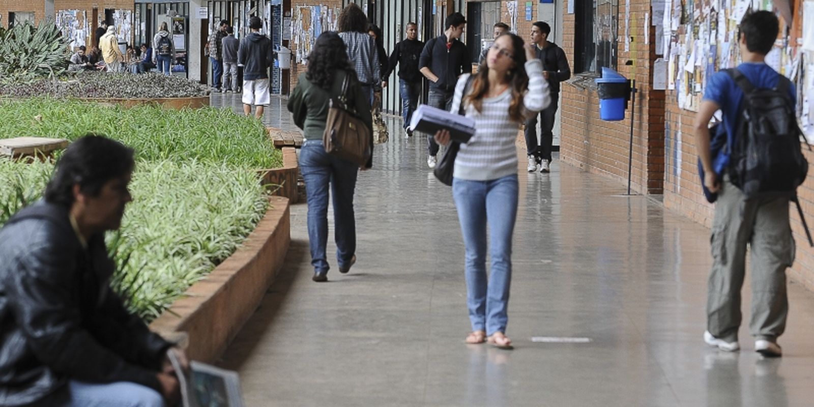 Começam As Inscrições Para O Programa Bolsa Permanência | Radioagência ...