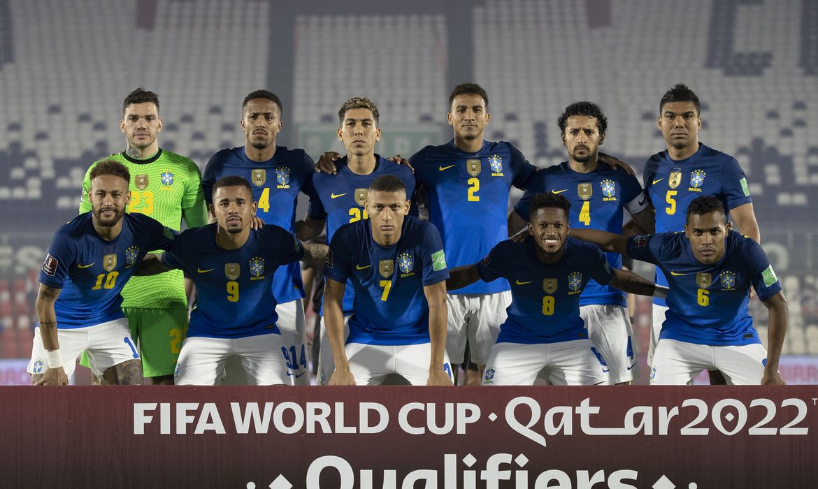 seleção brasileira masculina de futebol - foto posada - Eliminatórias - vitória por 2 a 0 sobre o Paraguai, em Assunção, em 08/06/2021