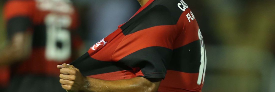 Meia Rodolfo, do Flamengo, marcou o primeiro gol do rubro-negro na virada de 2 x 1 em cima do Bangu nesta quarta (27)