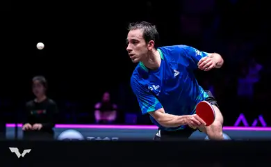 Número 4 do mundo, brasileiro abre 3 sets a 1, mas desperdiça três match points, leva virada e volta a ser derrotado pelo francês Félix Lebrun, sendo eliminado nas quartas de final do WTT Champions de Chongqing. Torneio é voltado aos 32 mesatenistas mais bem colocados do ranking.

Hugo Calderano perde de algoz olímpico e cai em torneio na China
Brasileiro abre 3 sets a 1, mas leva virada do francês Félix Lebrun.  Foto: WTT/Divulgação