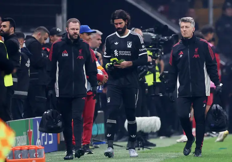 Soccer Football - UEFA Champions League - Galatasaray v Liverpool - Rams Park, Istanbul, Turkey - September 30, 2025 Liverpool's Alisson Becker walks off the pitch after being substituted following an injury REUTERS/Umit Bektas