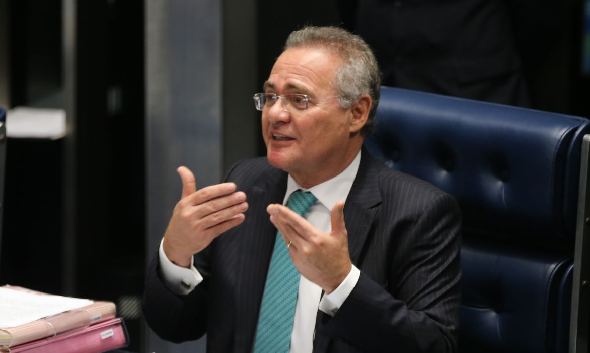 Brasília - Presidente do Senado, Renan Calheiros, durante votação, no plenário, da indicação do economista Ilan Goldfajn para a presidência do Banco Central  (Fabio Rodrigues Pozzebom/Agência Brasil)