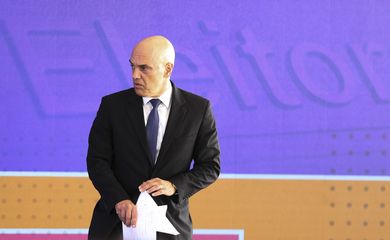 O presidente do Tribunal Superior Eleitoral, Alexandre de Moraes, durante coletiva de imprensa no Centro de Divulgação das Eleições.