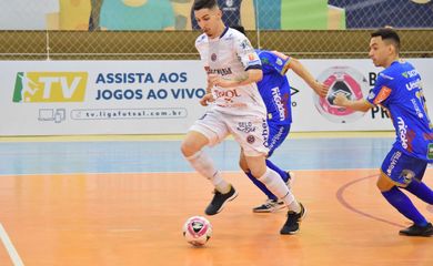 Joaçaba e @FutsalUmuarama
 vão empatando em 1 a 1.
