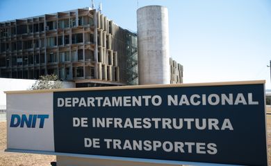 Edificio sede do  Departamento Nacional de Infraestrutura de Transportes - DNIT