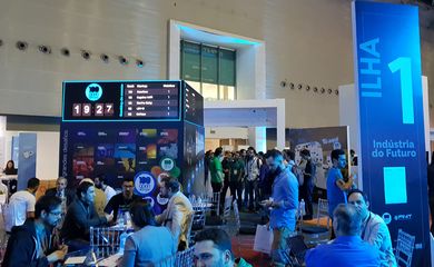 Belo Horizonte - Movimento 100 Open Startups expõe painel com avaliações de startups por grandes empresas em tempo real na Feira Internacional de Negócios, Inovação e Tecnologia  (Wellton Máximo/Agência Brasil)
