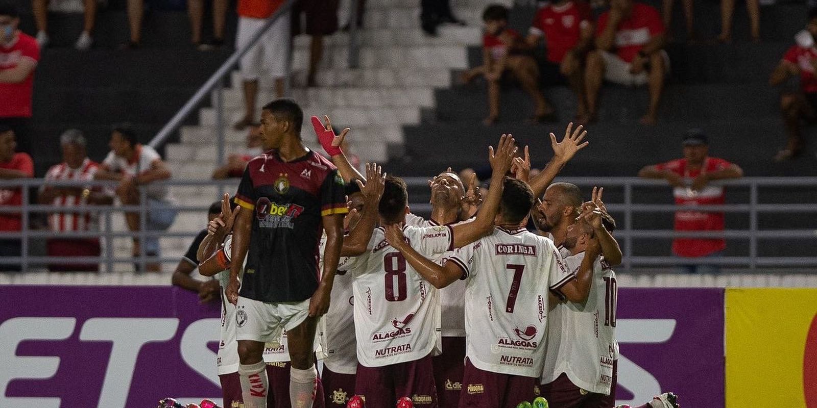 Bahia vence Botafogo no último jogo do Batistão no ano - O que é notícia em  Sergipe