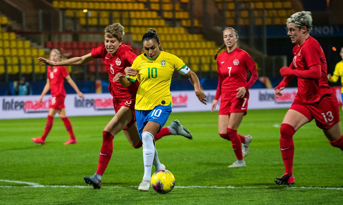 Seleção feminina empata em 2 a 2 com Canadá, na terceira rodada do Torneio de Futebol da França