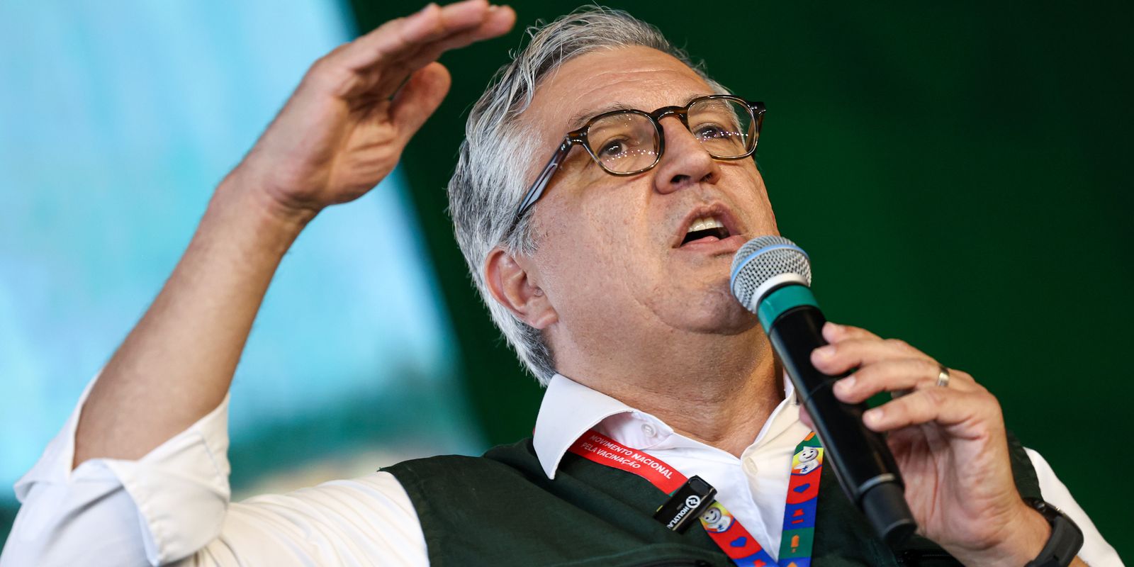 Padilha diz ser “ato covarde” cancelamento de vistos da filha e esposa Padilha diz ser “ato covarde” cancelamento de vistos da filha e esposa