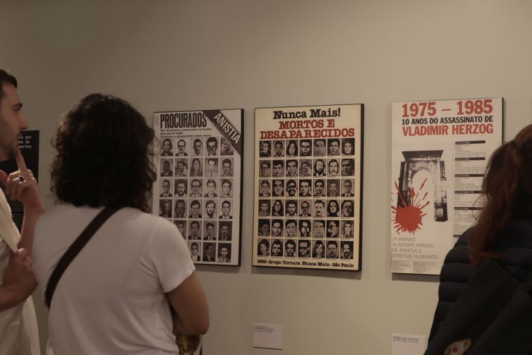 São Paulo (SP), 12/07/2025 - Evento do museu Memorial da Resistência de SP junto à Editora Vozes, de lançamento do livro Brasil: Nunca Mais. Apenas quatro meses após o “fim” da ditadura militar brasileira, o livro Brasil: Nunca Mais foi lançado discretamente em julho de 1985. Foto: Paulo Pinto/Agência Brasil