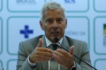 O  secretário-executivo do  Ministério da Saúde, João Gabbardo dos Reis, divulga dados atualizados sobre a situação do novo Coronavírus no país.