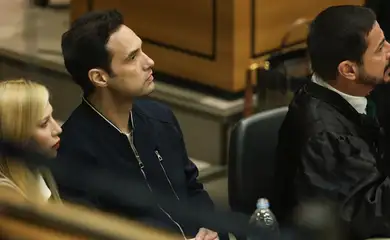 Rio de Janeiro (RJ), 23/03/2026 – O ex-vereador Dr. Jairinho e advogados de defesa durante Tribunal do Júri, no Tribunal de Justiça do Rio de Janeiro, no centro da capital fluminense. Foto: Tomaz Silva/Agência Brasil