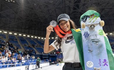 Raíssa é vice-campeã mundial de skate street em 17/12/2023 
