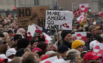 Protesters take part in a demonstration to show support for Greenland in Copenhagen, Denmark January 17, 2026. REUTERS/Tom Little