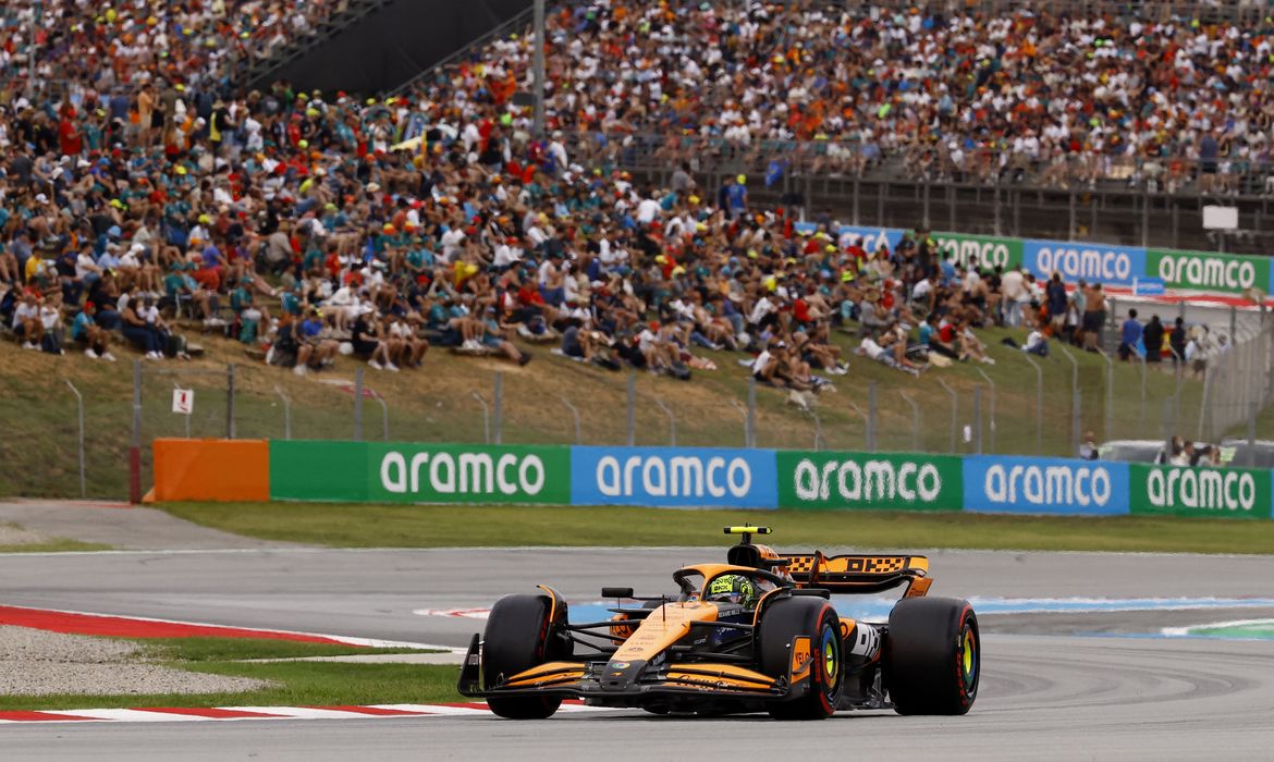Lando Norris da McLaren durante a qualificação
22/06/2024
REUTERS/Susana Vera