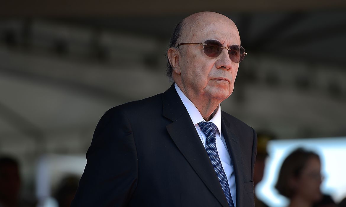 Rio de Janeiro - Ministro da Fazenda, Henrique Meirelles, durante cerimônia de entrega da Medalha da Vitória, no Monumento Nacional aos Mortos da Segunda Guerra Mundial, no Parque do Flamengo (Tomaz Silva/Agência Brasil)
