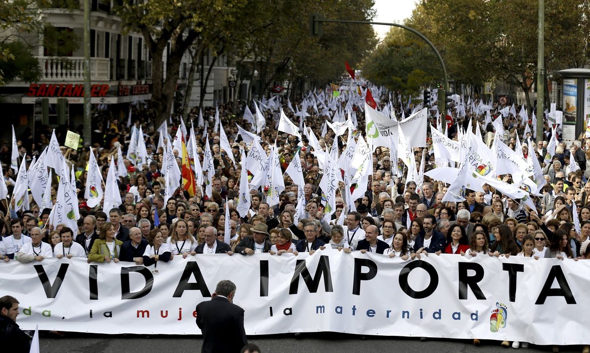 Protesto em Madri em defesa da vida e contra a legislação de aborto espanhola