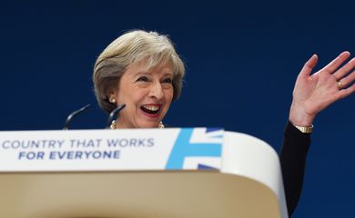 Primeira-ministra britânica, Theresa May, em discurso durante a conferência anual do Partido Conservador, em Birmingham, Reino Unido