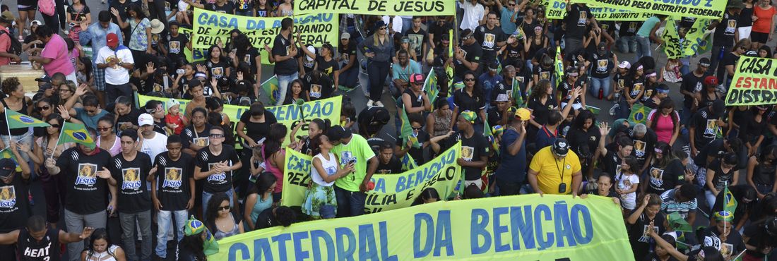 3ª Marcha para Jesus reúne milhares de pessoas em Taguatinga (DF)
